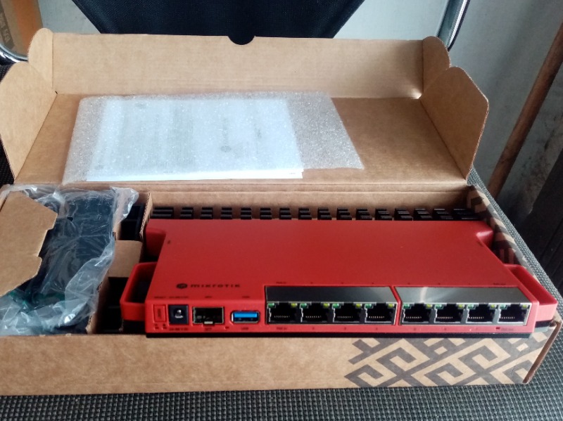 Mikrotik L009iGS-RM